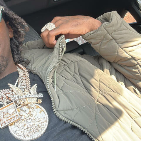 I GOT FELONS WITH ME (feat. Shawny Binladen)
