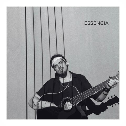 Essência
