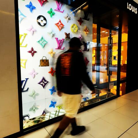 LV