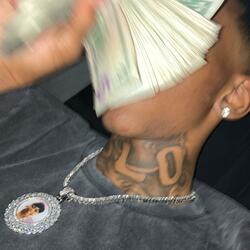 Plucin (feat. Wokkstarr)