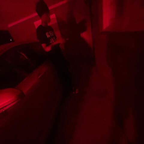 Gold boxes (feat. TaySlime4)