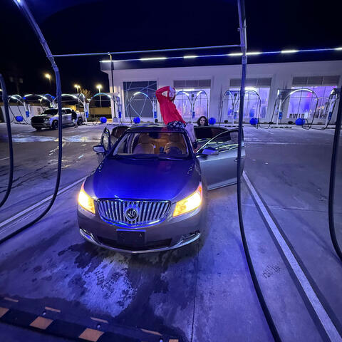 Guess WhØ (feat. 007xxi)