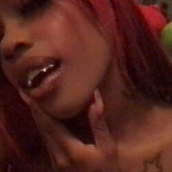 LUV (feat. Wayne & Prod.yungmikebruh)