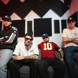 A Nemzet Aranya (feat. BUDASIDE CLIQUE & Hoffmann)