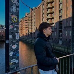 LOLO (feat. Estherr) (Electro)