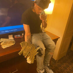 Active (feat. Traxx Lou)