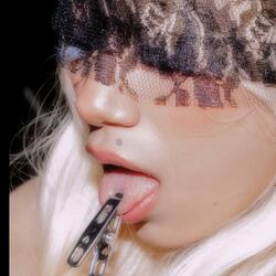 Lolita (feat. KUROPPI)