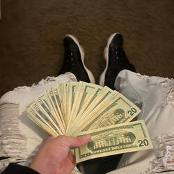 Stunnin (feat. AMK Sid)