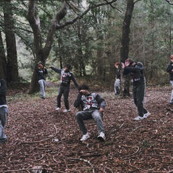 dancing4u (feat. B-ROC)