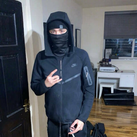 BusyGettingLizzy- Tiger Woods (feat. Piegon Boy)