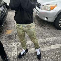 2 Much (prod.Four3va)