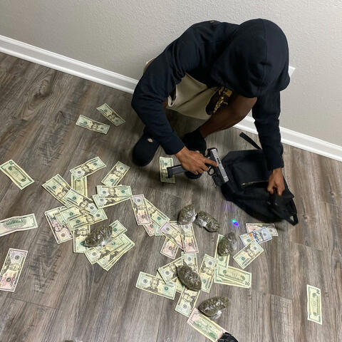 STREETS HOTTEST YUNGIN