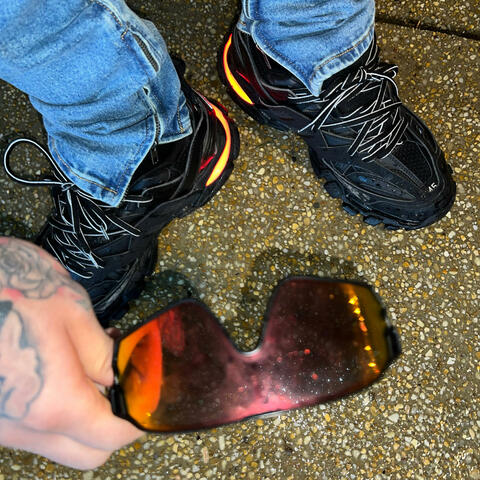 No motion freestyle (feat. Tpeezy)