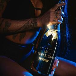 BOTTLE GIRL
