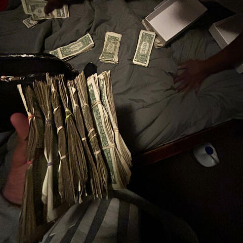 FuXkUpSoMeCoMmAs (feat. kapalotmk)