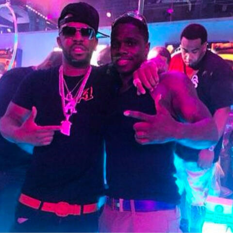 VLive (feat. 2Boy Kev & Toine)