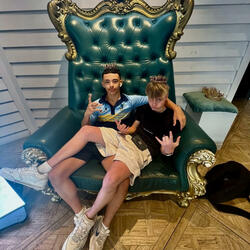 Inside Job (feat. Lil Easy)