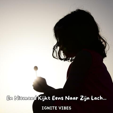 En Niemand Kijkt Eens Naar Zijn Lach...
