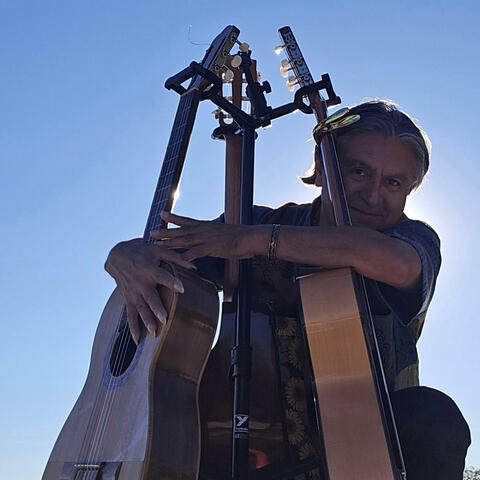 MY GUITAR,MY ROOTS/Mi Guitarra, Mis Raices