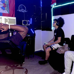 Hard 2 believe (feat. Zoe1k)