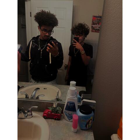 Droppin Lo (feat. bobbywitdachoppa)