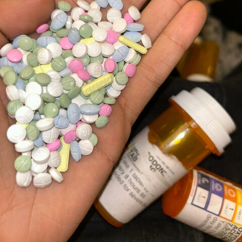 Heroine Meets Blow