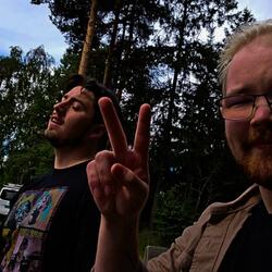 VI GÅR INN (feat. LarsPåLåta)