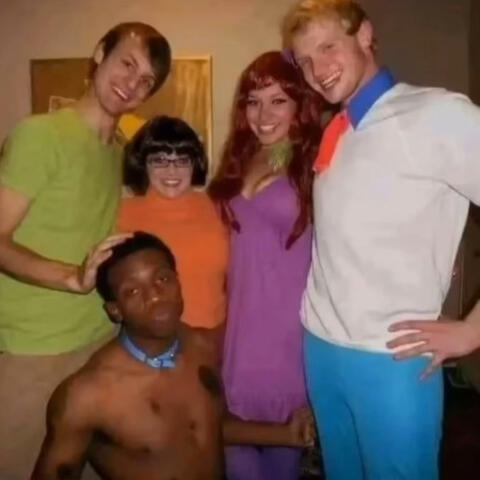 roxys (feat. NoLuvTay2k)