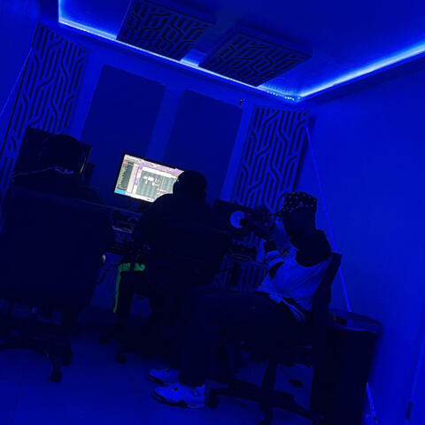 Go crazy (feat. Wdg stunna)