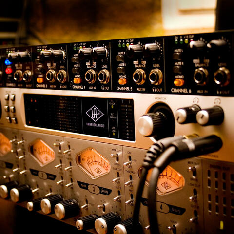 С Празни Ръце