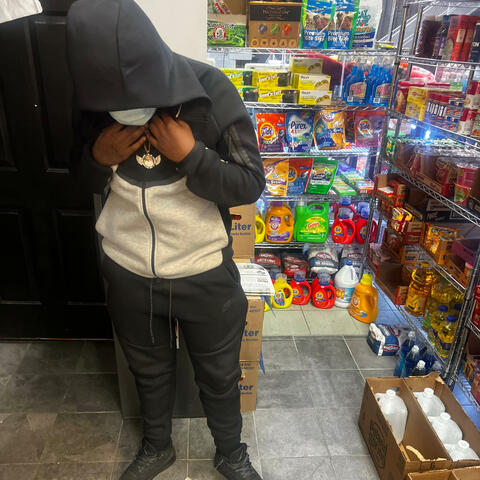 5 man bipp (feat. gabbana, drilly, lil dtay & tybeez)