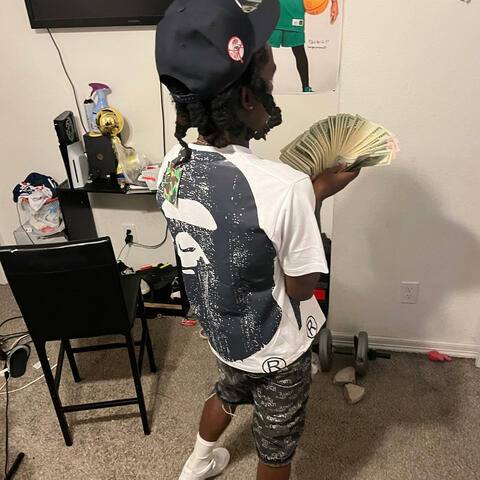 Fake love (feat) lil dump