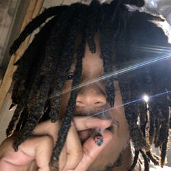 Dancing in the dark (feat. JTO M3lly)