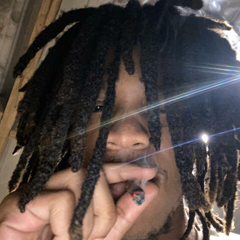 Dancing in the dark (feat. JTO M3lly)