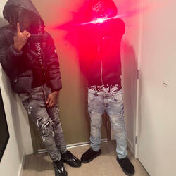 Leave a mess (feat. TheofficialTaxsznmakk)