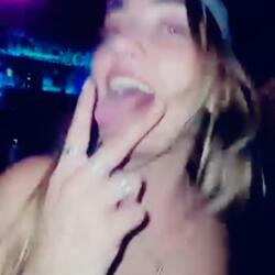 Baby solo llama (feat. EL (JM2003))