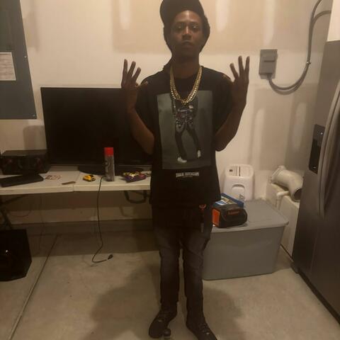 ChainZ Go Crazy (feat. MotionMan)