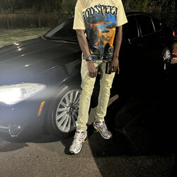 Striker (feat. youngestpaidd)