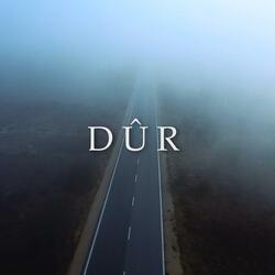 Dûr