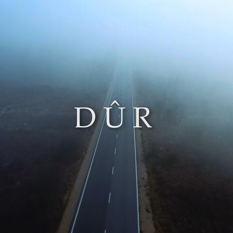 Dûr