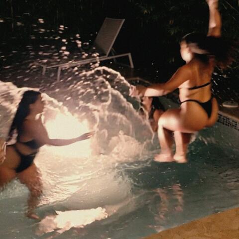 Ella Quiere (feat. Lyry)