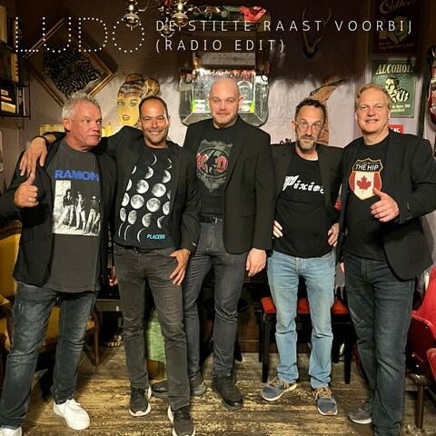 De stilte raast voorbij