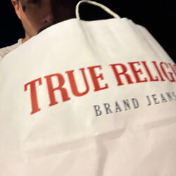 BIG BOOTY BITCHES GET ME SO TURNT