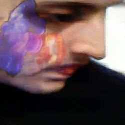 dans la poche près du coeur