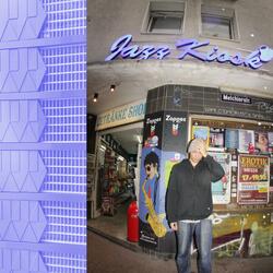 MITTENDRIN (feat. JONNY & B3NZO)