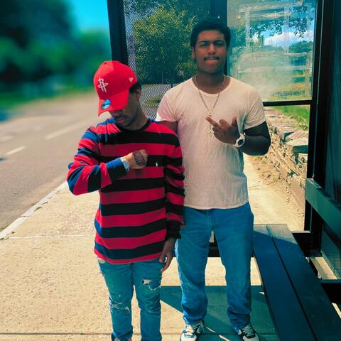 IKARLY (feat. WORNKS)