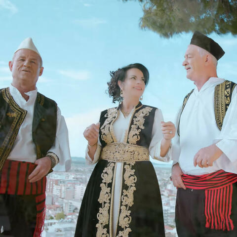 Elisabeta Gjoka & Robert Prifti & Ëngjëllush Dapaj - Baçevan