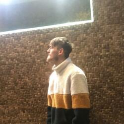 Sydney Sweeney (pretty girl like Sydney)