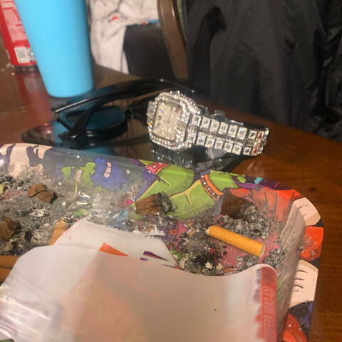 Pad & bows (feat. ETK LilB)