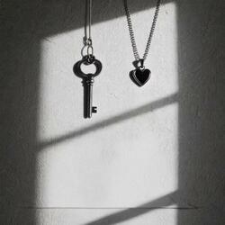 再见 尽管不再 见